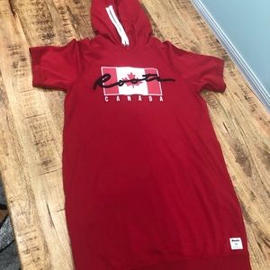Roots brand new women red dress with hood and pockets in size small